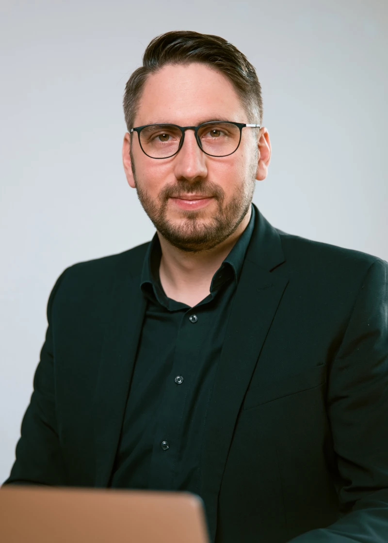 Contact Fabian Stein